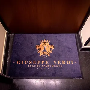 https://giuseppe-verdi-luxury-apartmens-catania-centro.taorminaitalyhotels.com